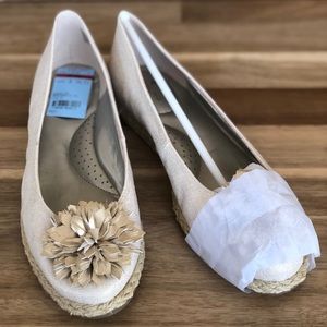 Bandolino blondelle slip ons